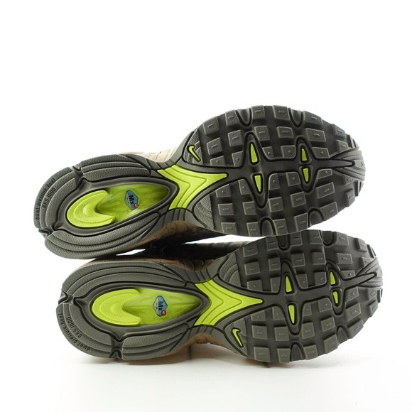 Athletic_Shoes